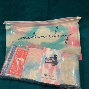 🆕 NWT CLOUD GLUTE BAND by SuzieB Fitness